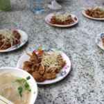 たまたま日本人女子グループと同じになったので、会話しながら食べる